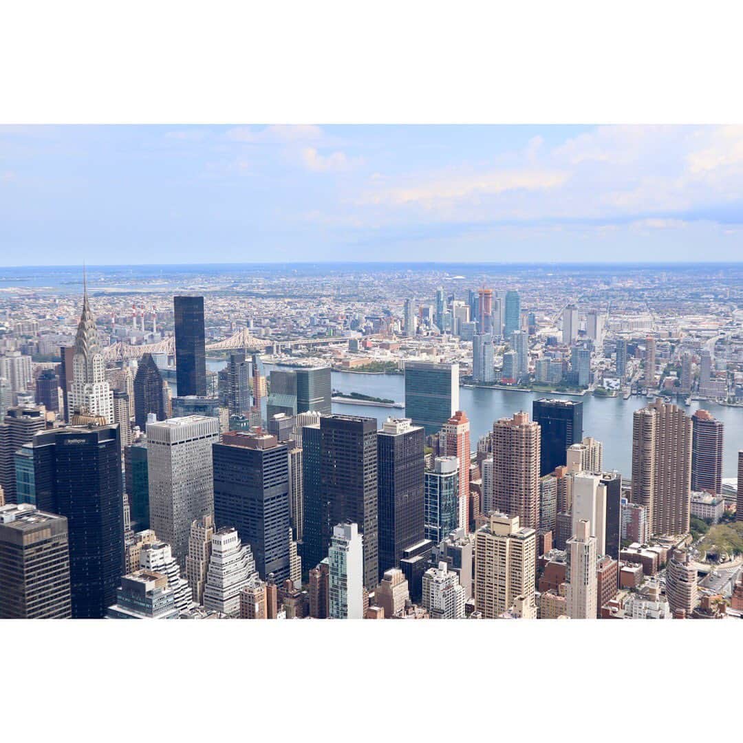 伊藤来笑のインスタグラム：「エンパイアステートビルディング🏙✨ . #empirestatebuilding #nyc #エンパイアステートビル  #ニューヨーク旅行 #高層ビル #景色 #アメリカ旅行」