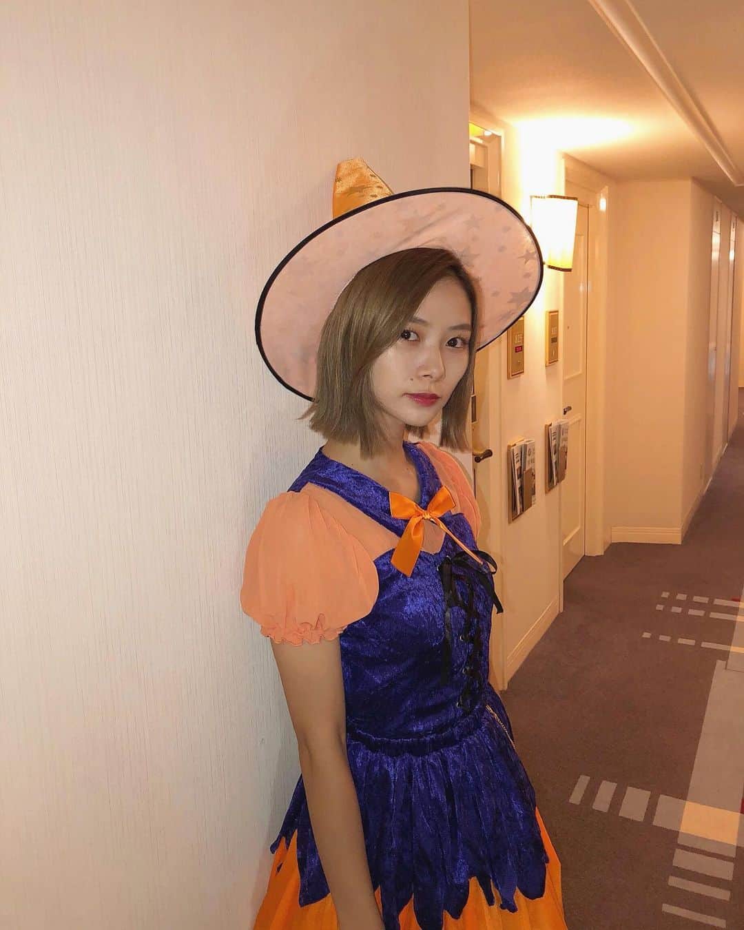 朝日奈央さんのインスタグラム写真 - (朝日奈央Instagram)「先取りhalloween🧙🏻‍♀️💜品のある女性になりたい。」9月24日 23時50分 - pop_step_asahi