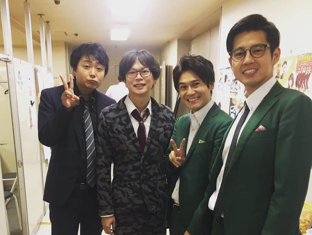 多田智佑さんのインスタグラム写真 - (多田智佑Instagram)「漫才交流会 恐れ多くも会長をやらせて頂きました！ M-1の色んな話も聞けたし、多田さんにはほんまの多田勝負で勝ったし、磁石さんとも初めてご一緒できて最高の時間でした！ ありがとうございましたm(_ _)m  #COWCOW さん #磁石 さん #マヂカルラブリー さん #トット #ゆにばーす #ルミネtheよしもと」9月25日 1時53分 - tottotada