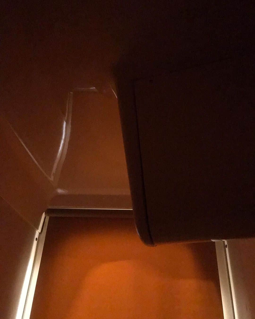のインスタグラム：「カギ忘れてカプセル💦」