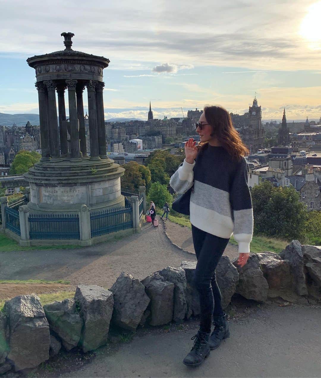 アナスタシア・オルソンのインスタグラム：「Calton Hill, a hidden gem 💎」