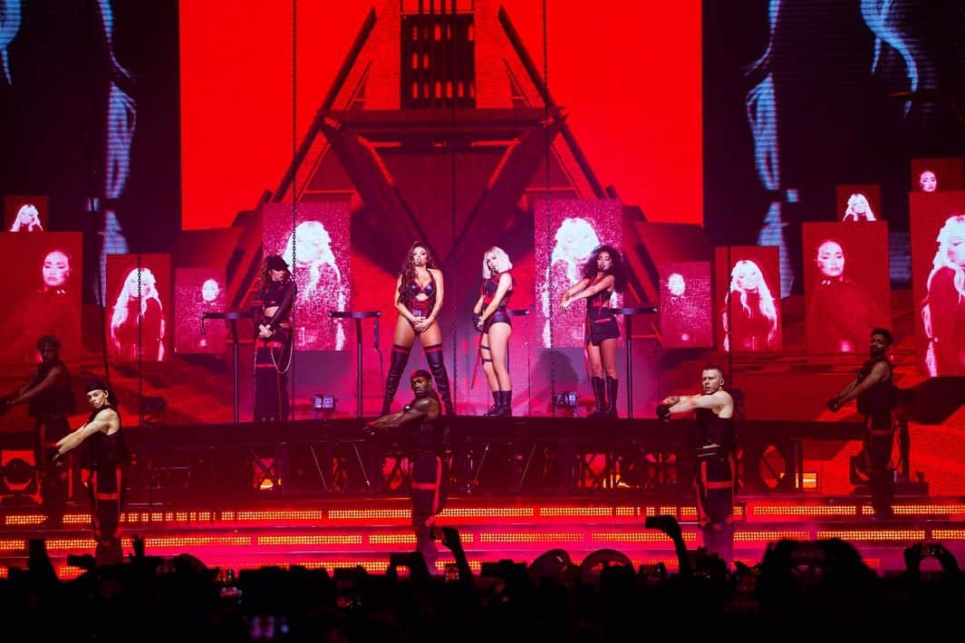 ジェシー・ネルソンのインスタグラム：「LM5 🖤」