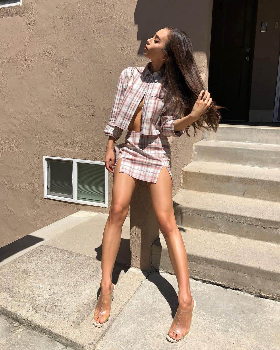 ルミ・ニーリーのインスタグラム：「Plaid set dreams 🥰 @areyouami」