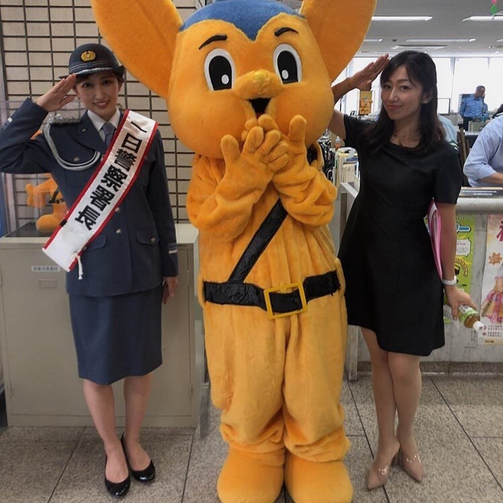 熊田曜子さんのインスタグラム写真 - (熊田曜子Instagram)「一日警察署長での委嘱式 進行役を務めて頂いた 森本さやかさんと🎤 プライベートでも大の仲良し森もっち💘 普段の可愛くてお茶目な姿とは違う 声の通る聞き取りやすい言葉と キリッとした振る舞いに 更に魅力を感じたよ✨ こんなに素敵なお友達が近くにいてくれて幸せだなぁ💞  #森本さやか さん #親友 #友達 #18年のお付き合い #初めての経験をたくさんした親友 #性格良すぎ #人当たり良すぎ #気を遣いすぎ #笑い上戸 #一緒にいると幸せになる #聞き上手 #何でも話しちゃう #何でも話せる」9月25日 4時09分 - kumadayoko