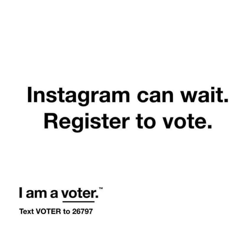 エメロード・トビアさんのインスタグラム写真 - (エメロード・トビアInstagram)「“Our lives begin to end the day we become silent about things that matter” -Today is #NationalVoterRegistrationDay 🙌! It is vital to use your voice and be the change you wish to see. Text VOTER to 26797 to check your registration status and get important election info! #iamavoter 🗳」9月25日 4時39分 - emeraude