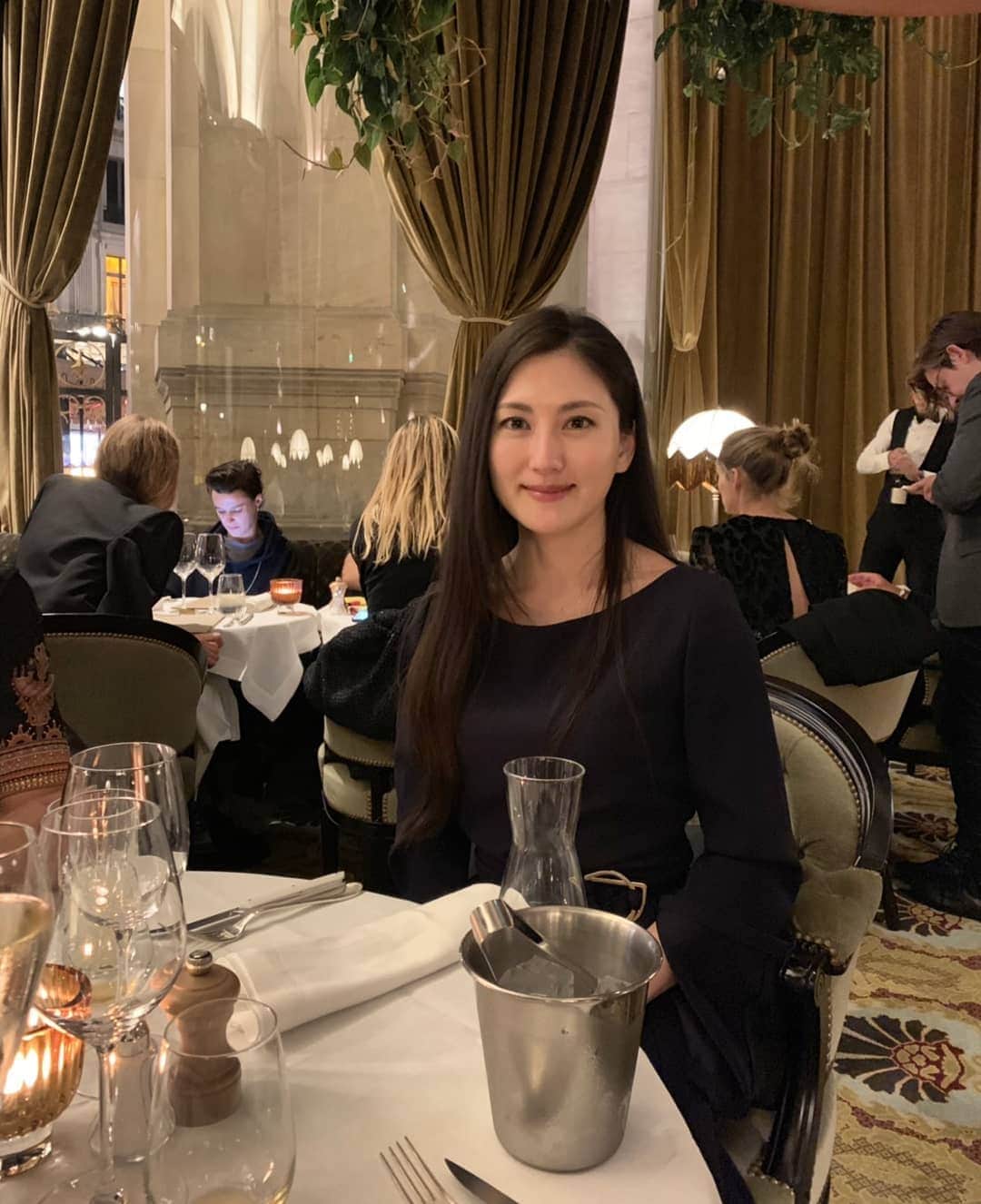 のインスタグラム：「. After #atthehawkswell #operagarnier #paris #hiroshisugimoto . . #田中彩子」