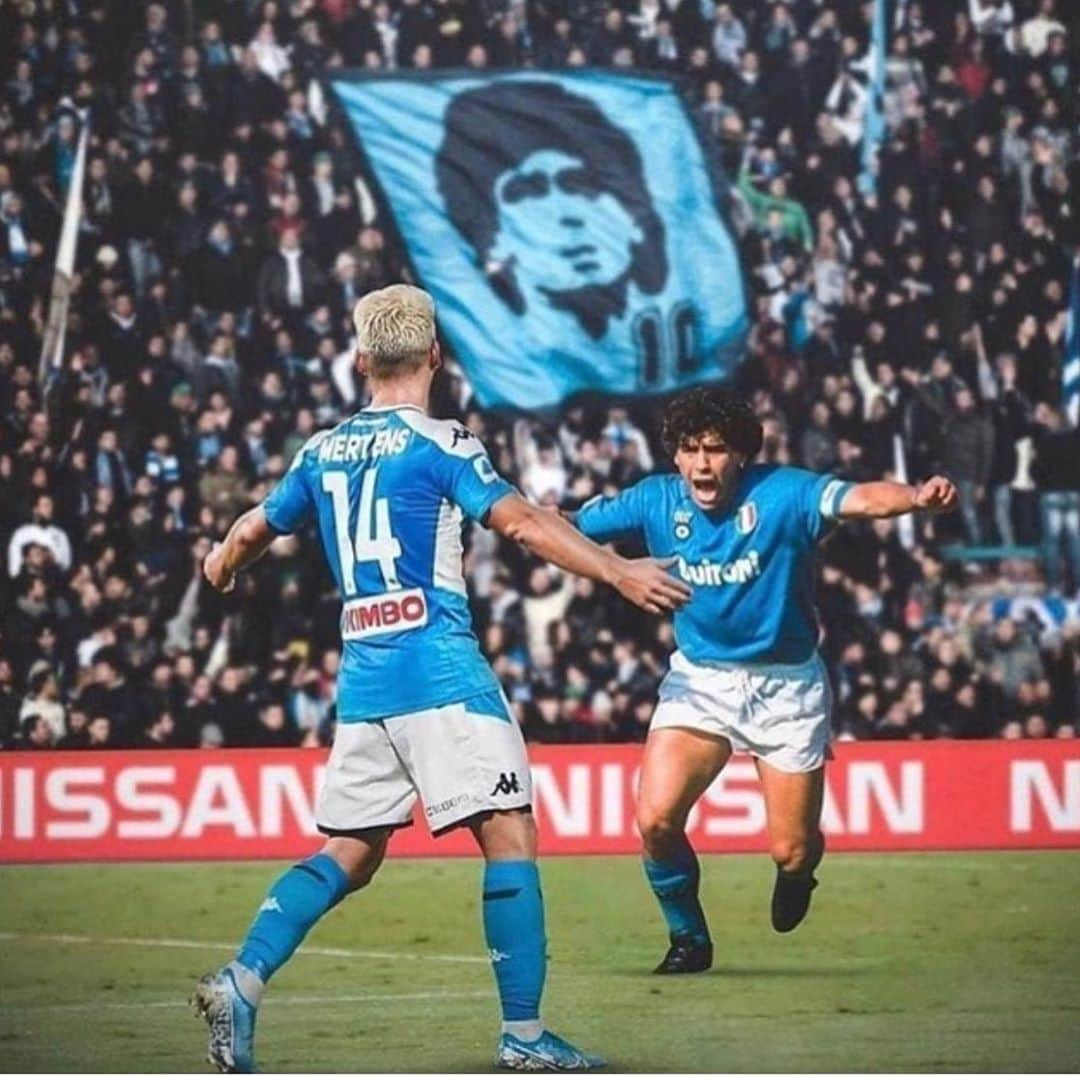 ドリース・メルテンスさんのインスタグラム写真 - (ドリース・メルテンスInstagram)「What a night 😍」10月24日 9時59分 - driesmertens