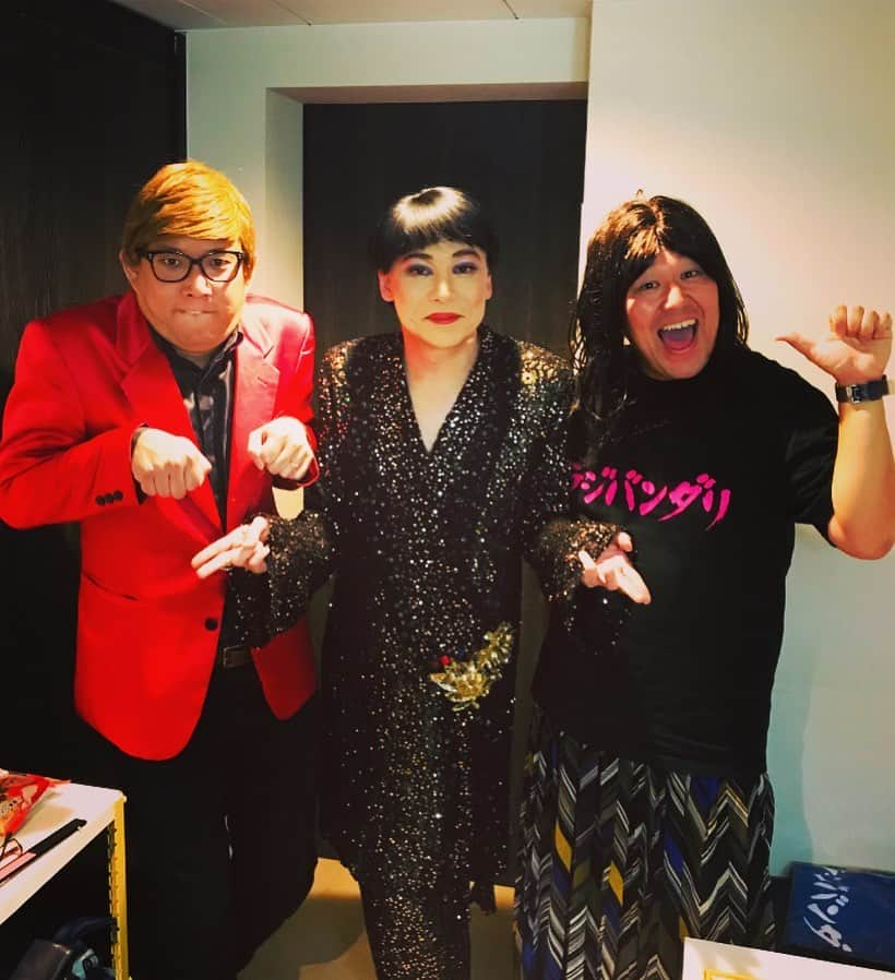 美川憲二さんのインスタグラム写真 - (美川憲二Instagram)「ヒカキンとラジバンダリよ〜😄✌️✌️✨✨✨✨✨✨✨ 札幌スタークラブさんでご一緒した ヒカキンはものまね藤本匠くんと ラジバンダリ〜はご本人‼︎ラジバンダリ西井くんとご一緒しました‼️😃👍👍 楽しかったわ〜😍💕💕💕💕 #サッポロスタークラブ  #ヒカキンとラジバンダリ #美川憲二 #ラジバンダリ西井  #藤本匠 #ものまね #3日間無事終了」10月24日 10時04分 - mikawakenji