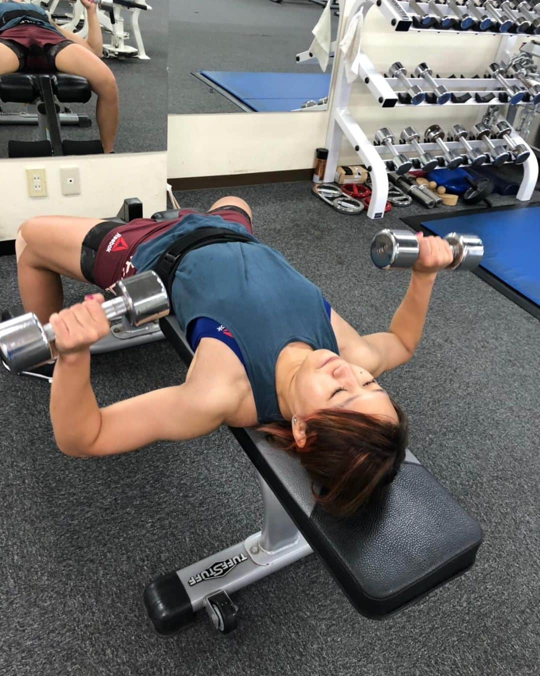 朱里さんのインスタグラム写真 - (朱里Instagram)「‎⁦‪#training‬⁩ ‎いろいろ痛めてしまっていて、思ったとおりトレーニングができなくて💦 ‎くっそー！！！！ ‎ってなってるけど、やれる事をしっかりやるで٩( 'ω' )و🤩 ‎というわけで、朝のトレーニング終了っ(*⁰▿⁰*)⭐️ #gym #gymgirl #fit #fitness #morning #body #muscle #musclegirl #diet #トレーニング　#フィットネス　#ジム #朝」10月24日 11時08分 - syuri_official