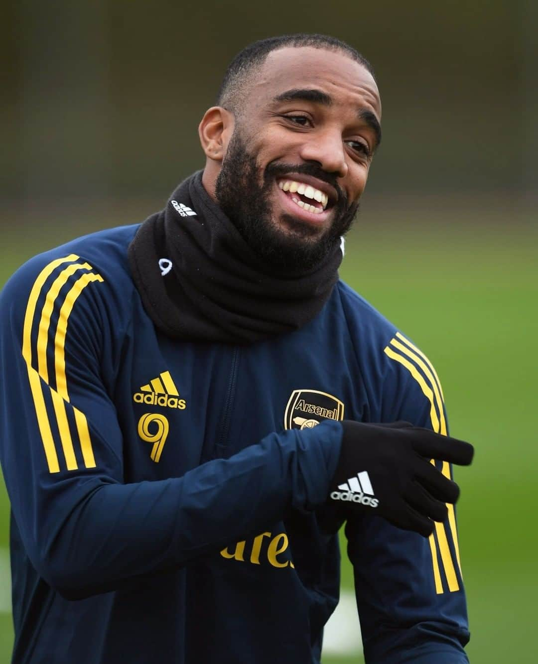 アーセナルFCさんのインスタグラム写真 - (アーセナルFCInstagram)「He's our number 9️⃣⁠ ⁠ #Lacazette #Arsenal #AFC #Gunners #UEL #training #AL9」10月24日 3時01分 - arsenal