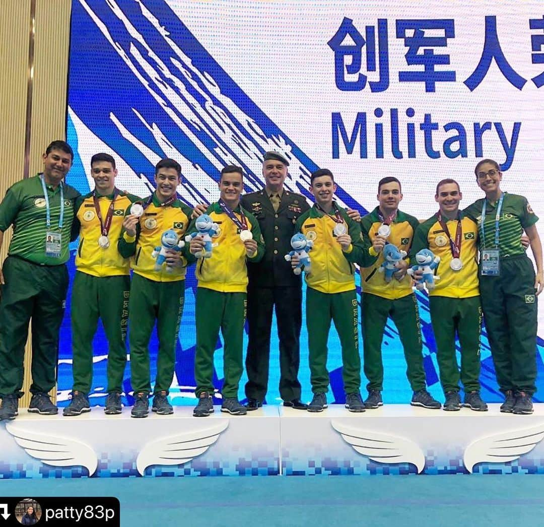 アルトゥール・ザネッティさんのインスタグラム写真 - (アルトゥール・ザネッティInstagram)「#repost @patty83p ・・・ Time Militar Brasil - Medalha de PRATA por Equipes !!! 🙌🏼👏🏼👊🏼💪🏼🤸🏻‍♂️🇧🇷 7º JOGOS MUNDIAIS MILITARES WUHAN / CHINA 2019. Sem palavras ... muito orgulho desses atletas!!!! Parabéns meninos 👏🏼👏🏼🇧🇷🇧🇷 Vamos que vamos que ainda tem mais sexta e sábado! 💪🏼👊🏼🙌🏼🇧🇷🤸🏻‍♂️🤸🏻‍♂️ @arthurzanetti @chicobarrettojr @lucas_bitencourt @luisguiporto @caio_souza @arthurnory」10月24日 3時17分 - arthurzanetti