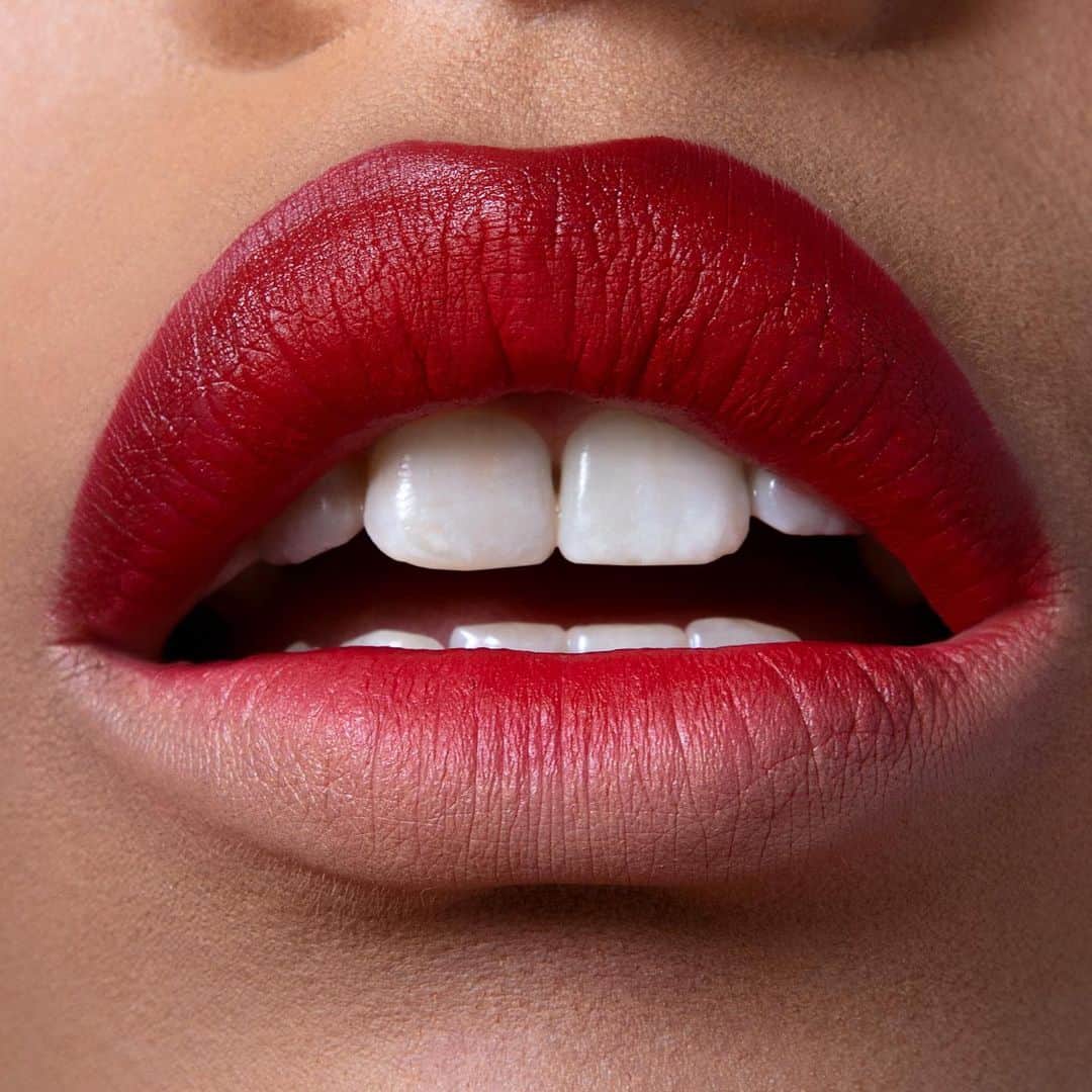 NARSさんのインスタグラム写真 - (NARSInstagram)「You'll never have to choose between bare or bold ever again. #NORULESJUSTLIPS Artistry by @jennyatwoodsmith using Lipstick in Immortal Red, Bad Reputation, and Ravishing Red.  Model: @brianachlo Photographer: @albertomariacolombo  Photo Assistant: @petrinistudio Makeup Assistant: @mykengarciabeauty」10月24日 5時04分 - narsissist