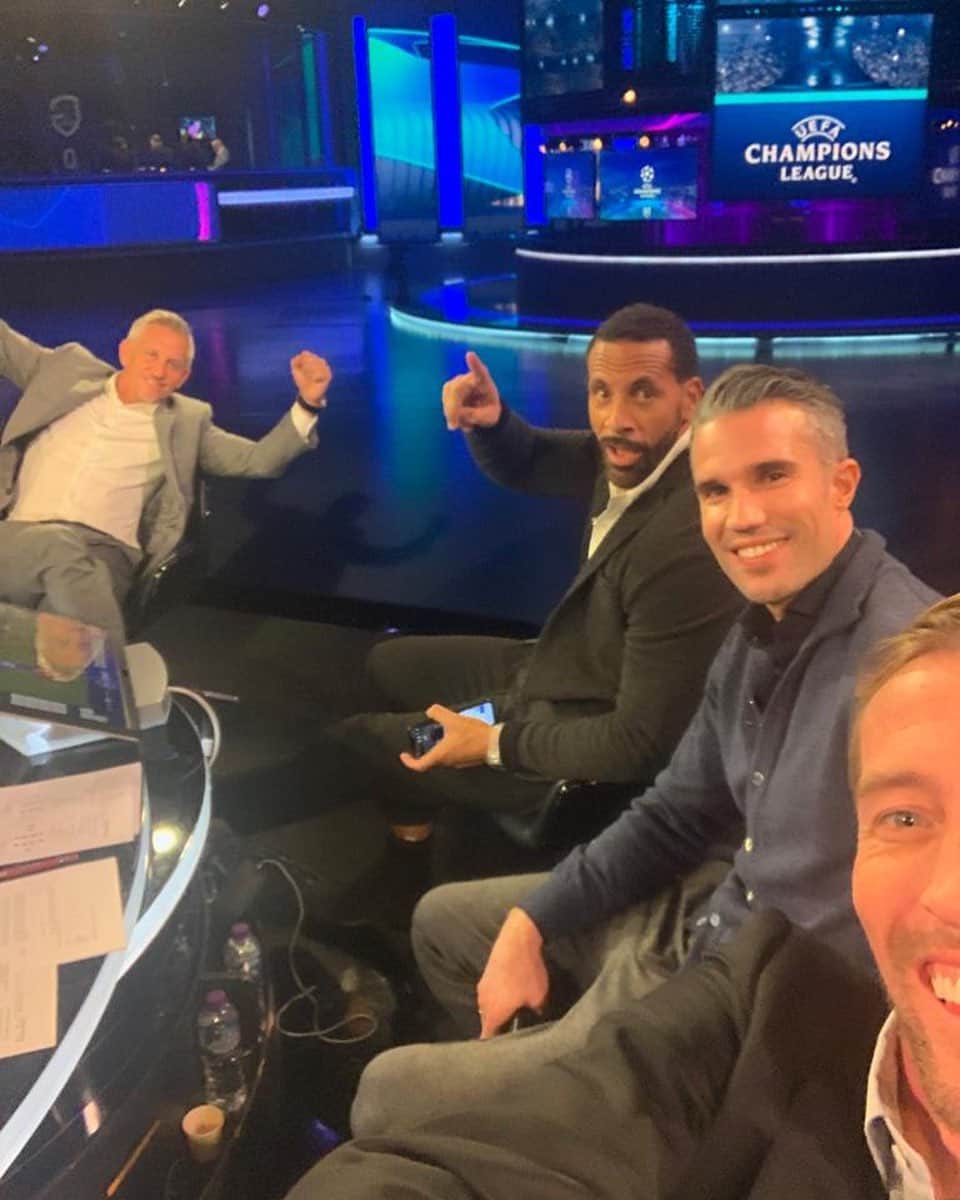 ロビン・ファン・ペルシのインスタグラム：「‪Crouchy only just made the picture 😂 great time‬ @btsport」