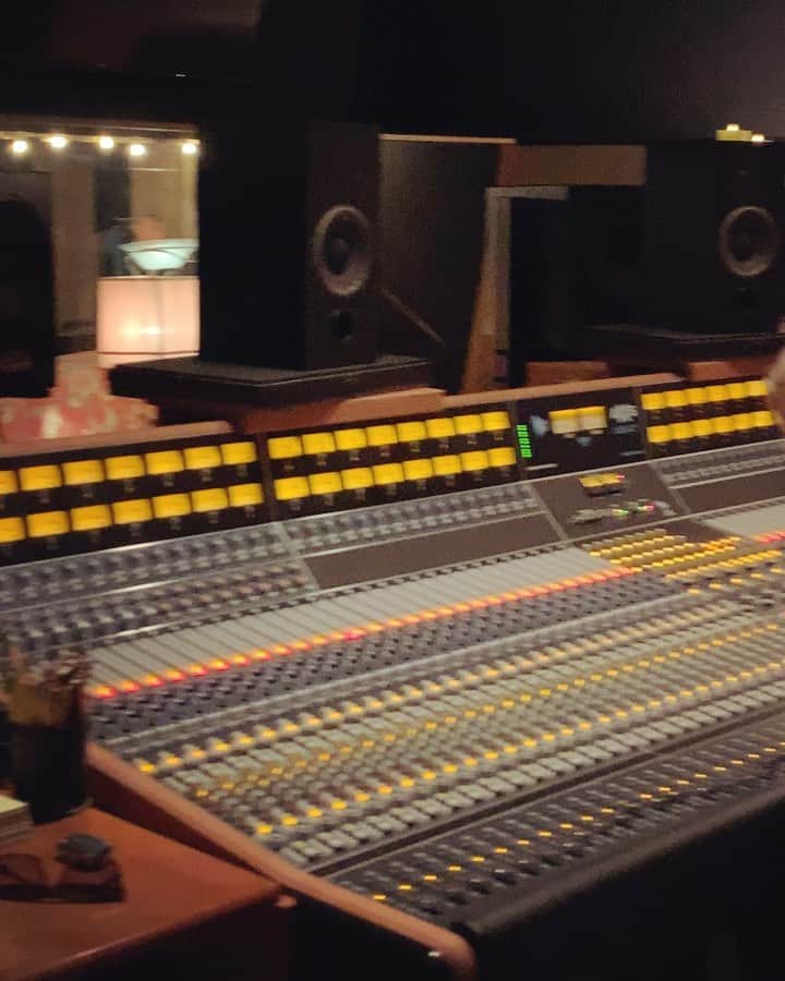 キース・アーバンのインスタグラム：「#WeWere feat. @ericchurchmusic 🌙 link in bio.」
