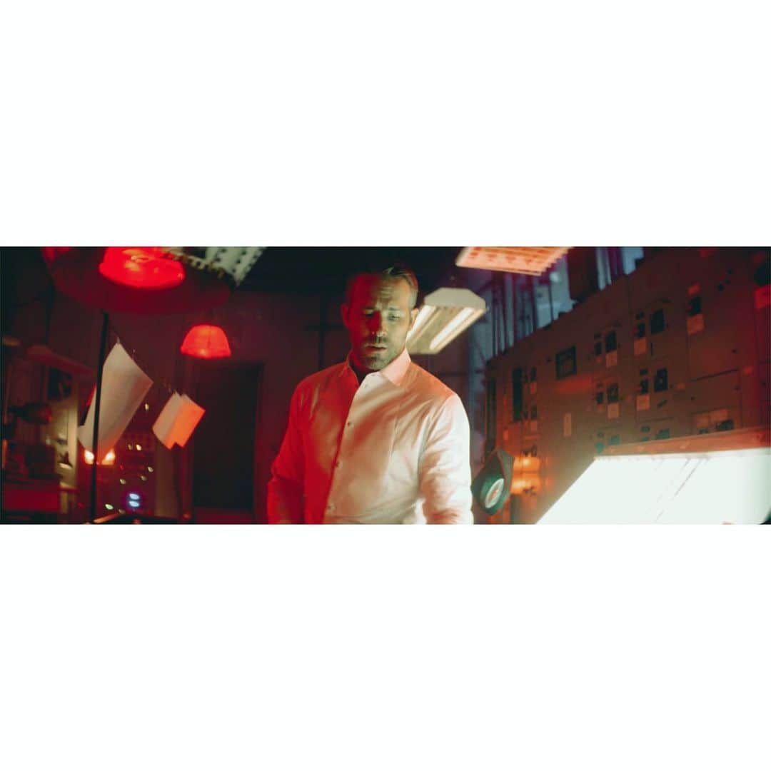 リード・モラノのインスタグラム：「HBD @vancityreynolds #neverforgetwhereyoucamefrom」
