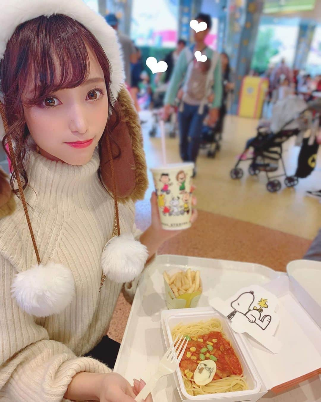 引地裕美さんのインスタグラム写真 - (引地裕美Instagram)「スワイプしてね❣️➠➠➠ . . お昼ご飯もスヌーピーパスタ🐶🍝 ナポリタンおいしかったよ😋 . .  #引地裕美 #モデル #rq #レースクイーン #usj #usjコーデ #ユニバ #ユニバコーデ#スヌーピー#universalstudiosjapan #ゆうみ服 #패션스타그램 #데일리코디 #패션 #时装 #얼스타그램 #照片 #粉我」10月24日 8時45分 - yuumihikichi