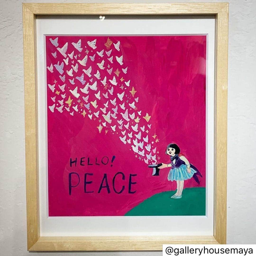 五月女ケイ子さんのインスタグラム写真 - (五月女ケイ子Instagram)「おはようございまする。 PEACE  CARD  2019 東京 26日まででございます。  平和の願いを込めて、いつもより多めに飛ばしております  repost @galleryhousemaya 「PEACE CARD 2019 東京」ではカードだけでなく原画の展示、販売しております！ こちらは #五月女ケイ子 さんの作品「鳩を放つ」。maya storeでも五月女さんの作品をご覧いただけます！ https://www.gallery-h-maya.com/store/illustrator/keikosootome/ #五月女ケイ子#keikosootome #peacecard #ピースカード東京展」10月24日 9時32分 - keikosootome