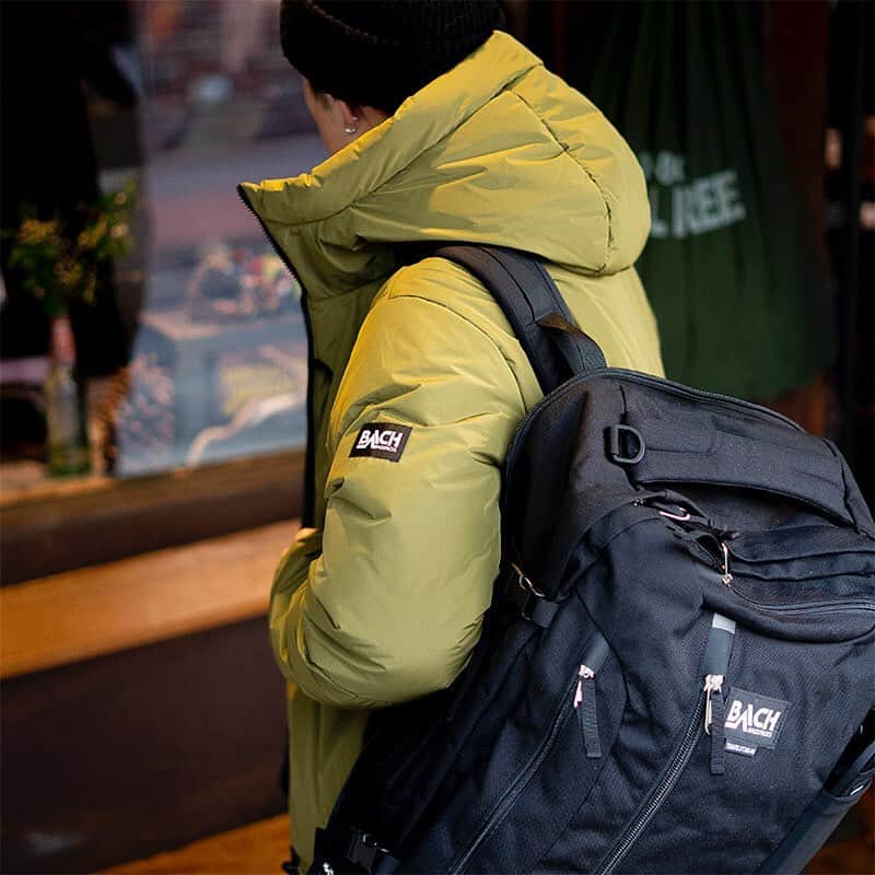 ハリウッドランチマーケットさんのインスタグラム写真 - (ハリウッドランチマーケットInstagram)「【BACH】BAGS&BACKPACKS﻿ @toll_free_official にBACHのバッグが入荷しています。 ﻿ 採用する素材や機能へのこだわり、アウトドアフィールドからデイリーユースまで個性的で使い勝手のよいデザインが特徴です。﻿ また、2017SSからスタートしたトラベルアパレルのBACH garmentsのジャケットも入荷しておりますのでぜひご来店ください。﻿ ﻿ #bach #bachgarments #tollfree #トールフリー #highstandard #ハイスタンダード #seilin #聖林公司」10月24日 9時36分 - seilin_official