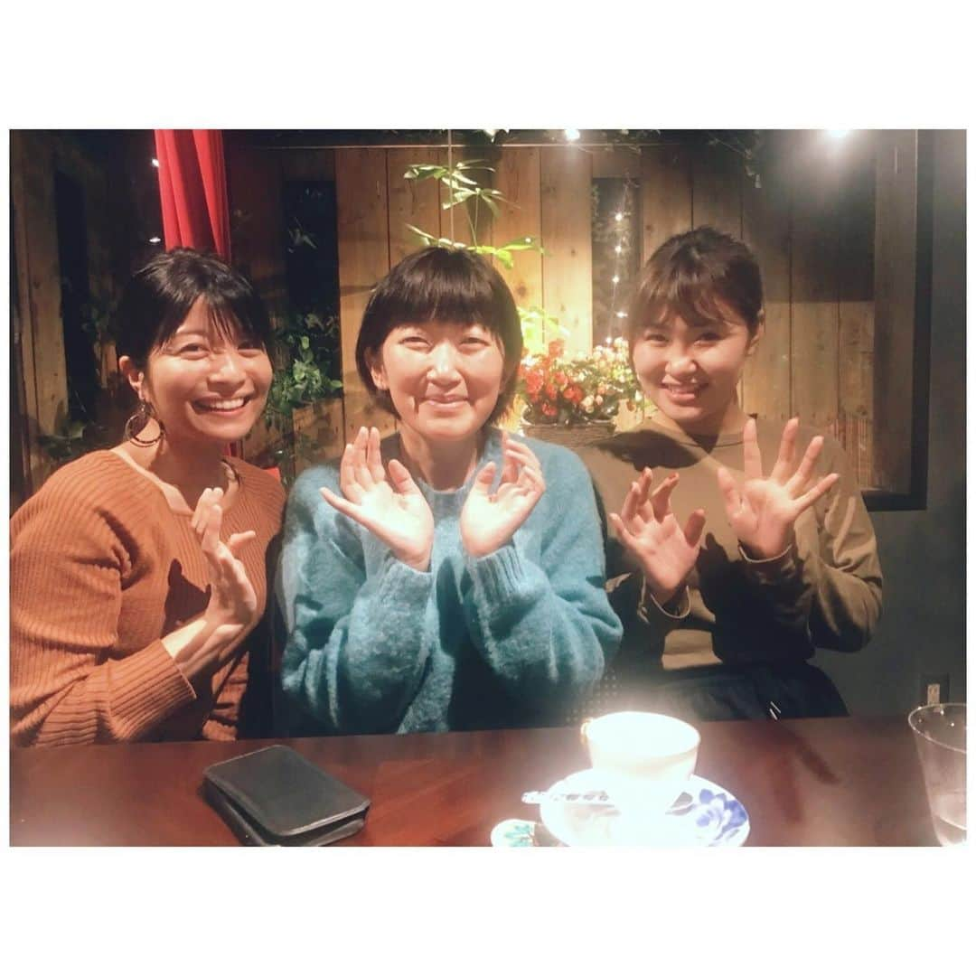 村上佳菜子さんのインスタグラム写真 - (村上佳菜子Instagram)「. . . "弱々しいポーズの会" . . たのしかった。 . . . @kawamura_emiko  #エミ子さん #まなさん #村上佳菜子」10月20日 12時54分 - kanako_m_official