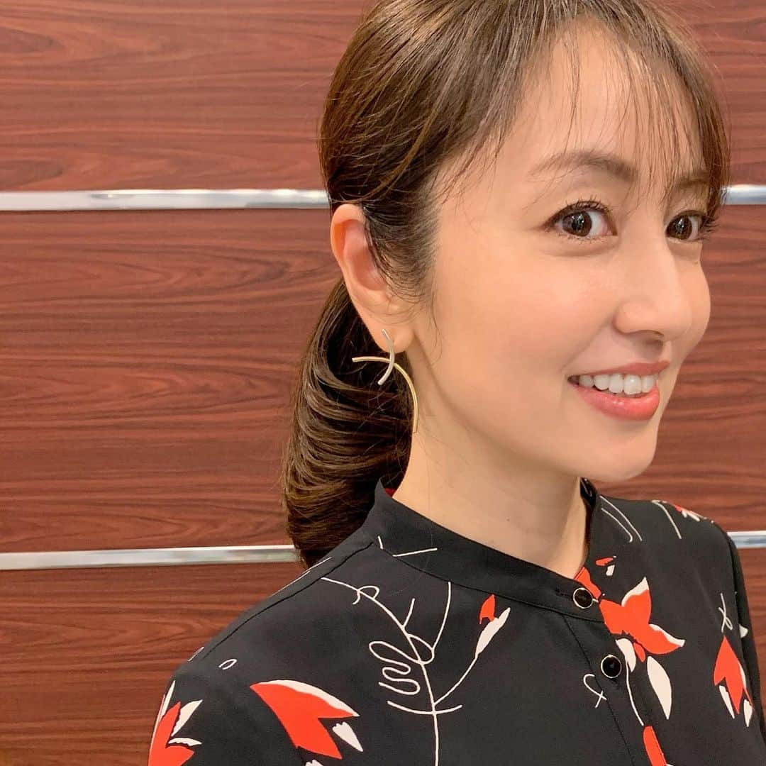 矢田亜希子さんのインスタグラム写真 - (矢田亜希子Instagram)「【オンエア】 2019年10月21日(月)19：00〜20：59 TBS『有田哲平と高嶋ちさ子の人生イロイロ超会議SP』 #人生イロイロ超会議#tbs#バラエティ番組 衣装は#gracecontinental #vendomeaoyama ヘアメイクは#kuboki さん」10月20日 13時00分 - akiko_yada