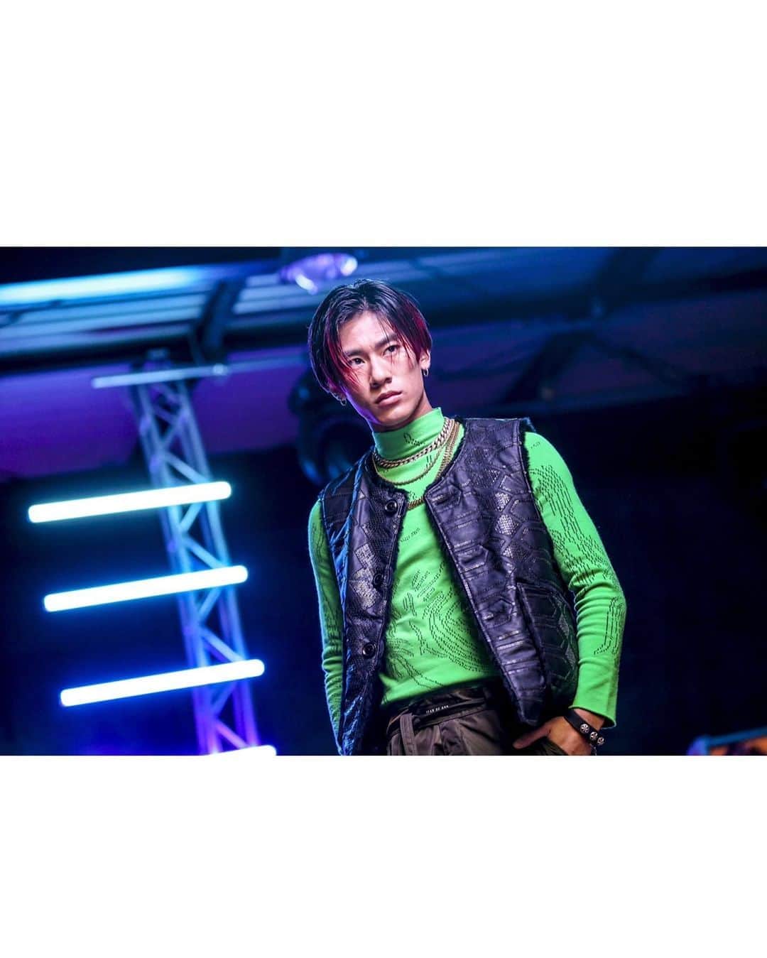 のインスタグラム：「“44RAIDERS” OFF SHOTS • • • リリース日も近くなってきました！ とにかく今の自分達の気持ちを 全て乗せた楽曲になっていますので、是非聴いてください🔥 #BALLISTIKBOYZ #44RAIDERS」