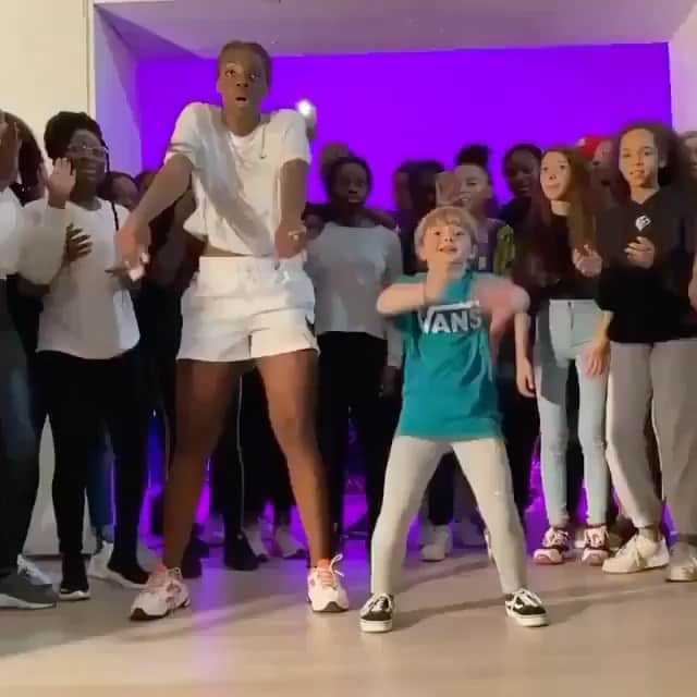 のインスタグラム：「Oh yeah!  @anae2mad & @jenybsg vous êtes sublimes!」