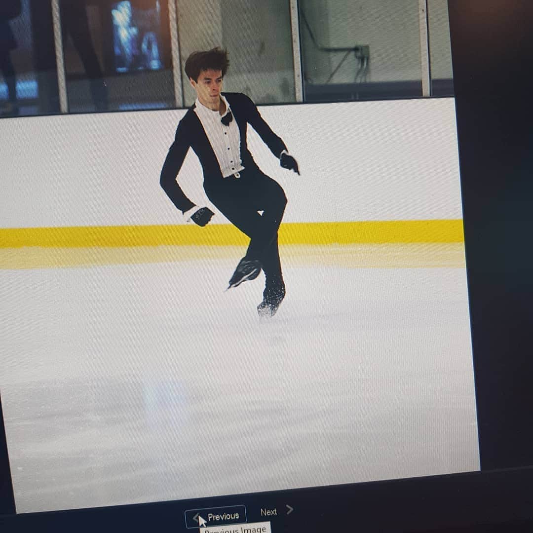 のインスタグラム：「and i saved this landing from quad flip! i though i twisted my knee and ancle... #nevergiveup #staystrong #figureskating」