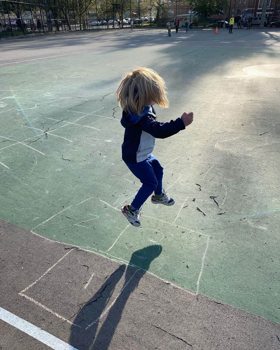 クレア・コフィーのインスタグラム：「The original and still the best. #hopscotch」
