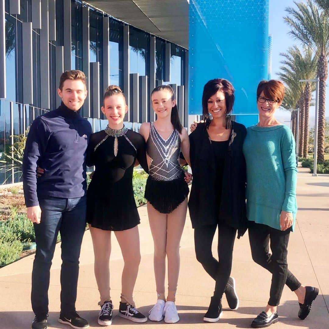 ダグラス・ラザノさんのインスタグラム写真 - (ダグラス・ラザノInstagram)「A successful weekend at SWP Regionals comes to a close and I’m really proud of all of the great performances from my skaters! #usfigureskating #swpregionals」10月20日 5時59分 - douglasrazzano