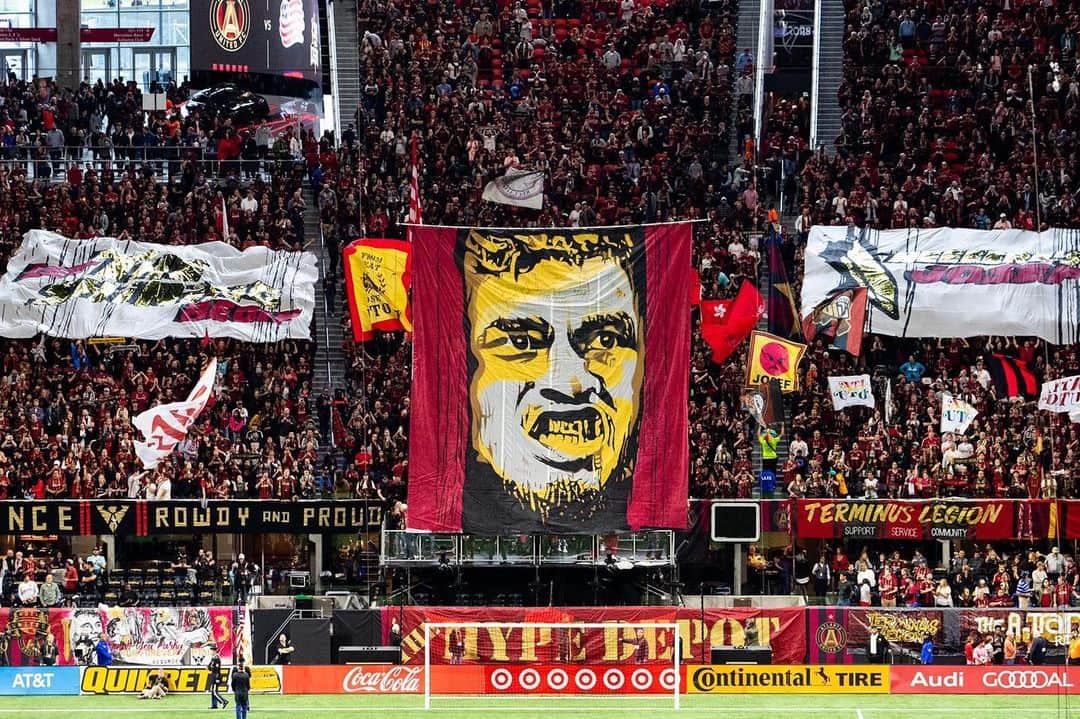 ホセフ・マルティネスのインスタグラム：「Thanks Atlanta I really appreciate this beautiful gift , a lot of love and respect for all of you 😡😡😡😡😡」