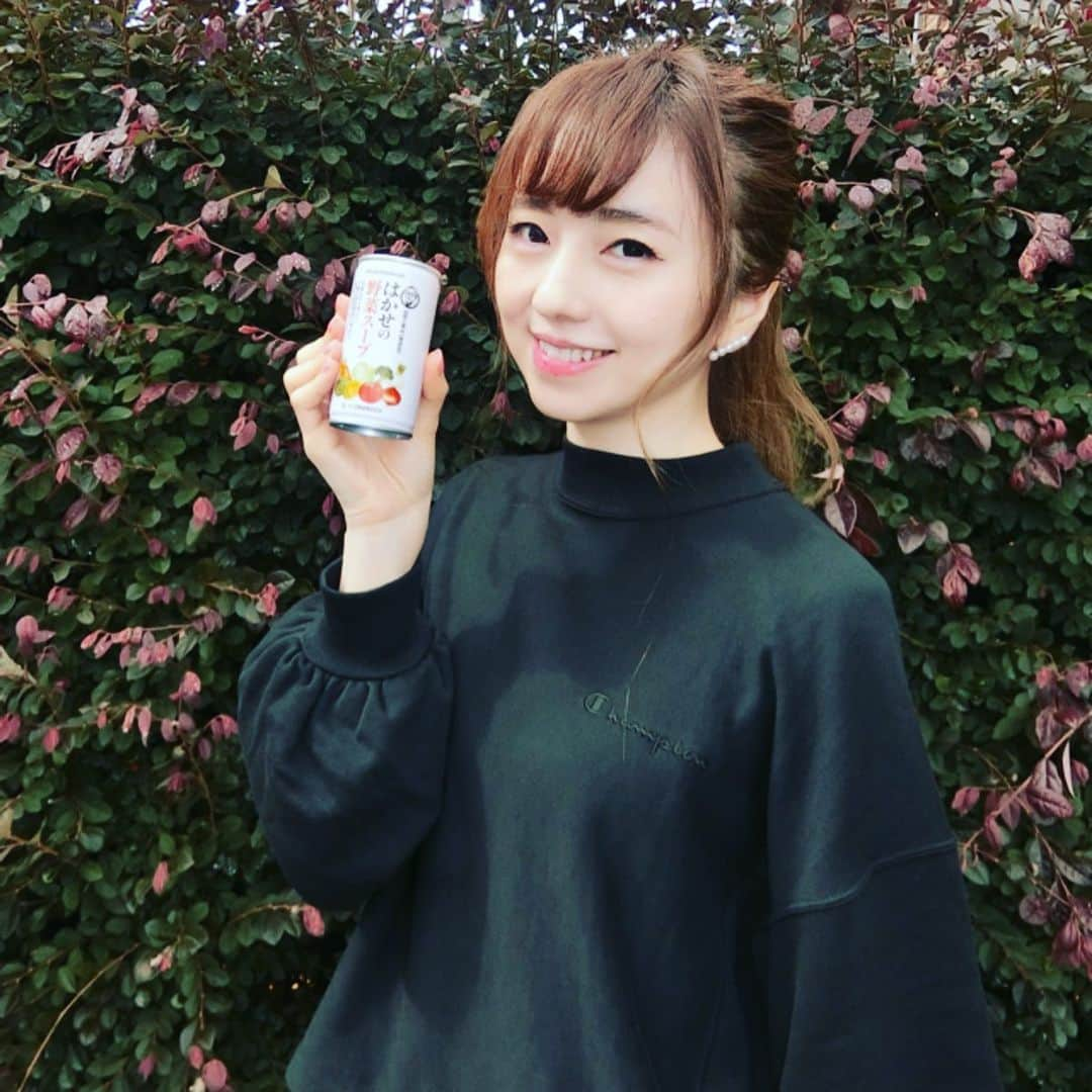 早川愛さんのインスタグラム写真 - (早川愛Instagram)「寒くなってくると﻿ まいにちスープ💗﻿ ﻿ これは栄養たっぷりのファイトケミカルがとれる﻿ はかせの野菜スープ🥦🍅🎃🥕🥬💕💕﻿ ﻿ 煮汁もとれて﻿ 腸で吸収されやすい﻿ メディカルスープでもあるんだって❣️﻿ ﻿ 味はね、野菜ジュースではなくて﻿ ちゃんとスープなの😲❣️﻿ ﻿ 私はコンソメと豆乳をいれて飲んでるよ😋﻿ 博士の似顔絵つき👨‍🎓✨✨﻿ ﻿ ﻿ ﻿ @betafuga﻿ #野菜スープ﻿ #スープ活﻿ #はかせの野菜スープ﻿ #メディカルスープ﻿ #ベータ食品﻿ #ファイトケミカル﻿ #抗酸化物質﻿ #PR」10月20日 7時05分 - megumegu_1006