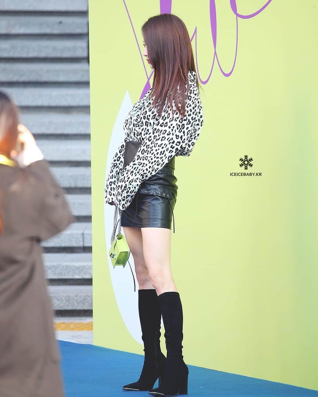 ギョンリ のインスタグラム：「🐆사진 고마워 이쁘다💕 #KYE」