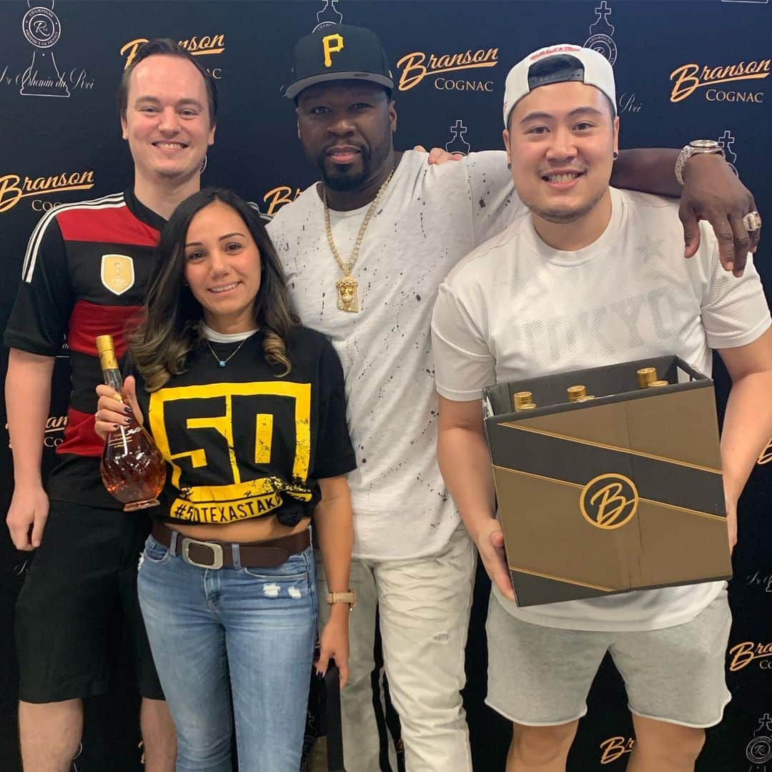 50セントさんのインスタグラム写真 - (50セントInstagram)「I met some cool people today in Dallas Texas. Some of them already called Comcast about them dropping POWER. #lecheminduroi #bransoncognac」10月20日 8時23分 - 50cent