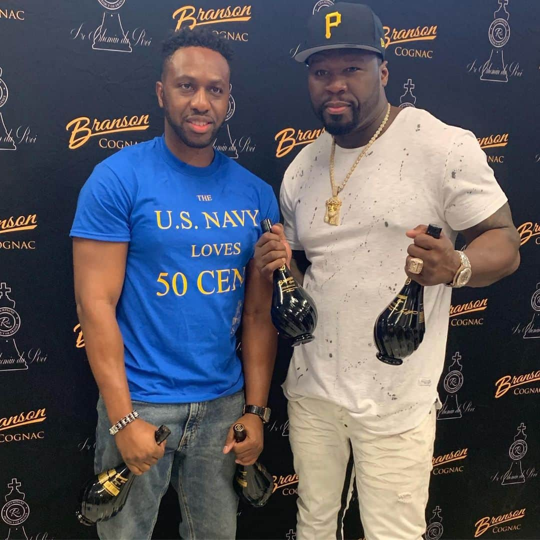 50セントさんのインスタグラム写真 - (50セントInstagram)「I met some cool people today in Dallas Texas. Some of them already called Comcast about them dropping POWER. #lecheminduroi #bransoncognac」10月20日 8時23分 - 50cent