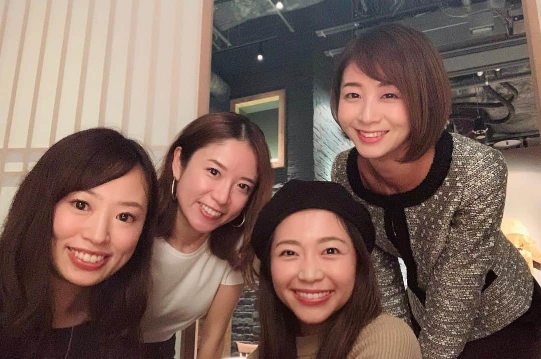 村田千弥さんのインスタグラム写真 - (村田千弥Instagram)「渋谷で仕事終わりにフェリス会💐 まいちゃんのお祝いも出来たし、みんなそれぞれの立場で頑張っててエネルギーもらった☺️ いつも直前で連絡しても集まってくれてありがとう、だけどさすがにクレーム入ったので次からは早めに連絡しまーす！笑」10月20日 8時42分 - chr.0429