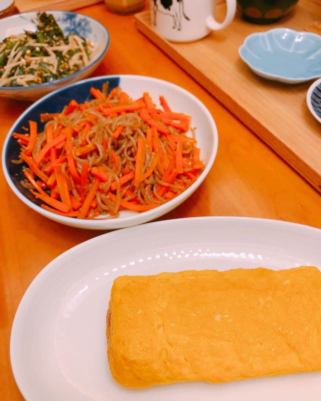 尾上菊之助さんのインスタグラム写真 - (尾上菊之助Instagram)「.﻿ 先日の朝ごはんです。私は卵焼きとお味噌汁を作りました。（人参も切りました！）﻿ これは和食ですが、本日スタートのドラマ『グランメゾ東京』ではフランス料理のシェフ役を演じております！ぜひご覧ください。﻿ ﻿ #グランメゾン東京」10月20日 8時44分 - onoekikunosuke