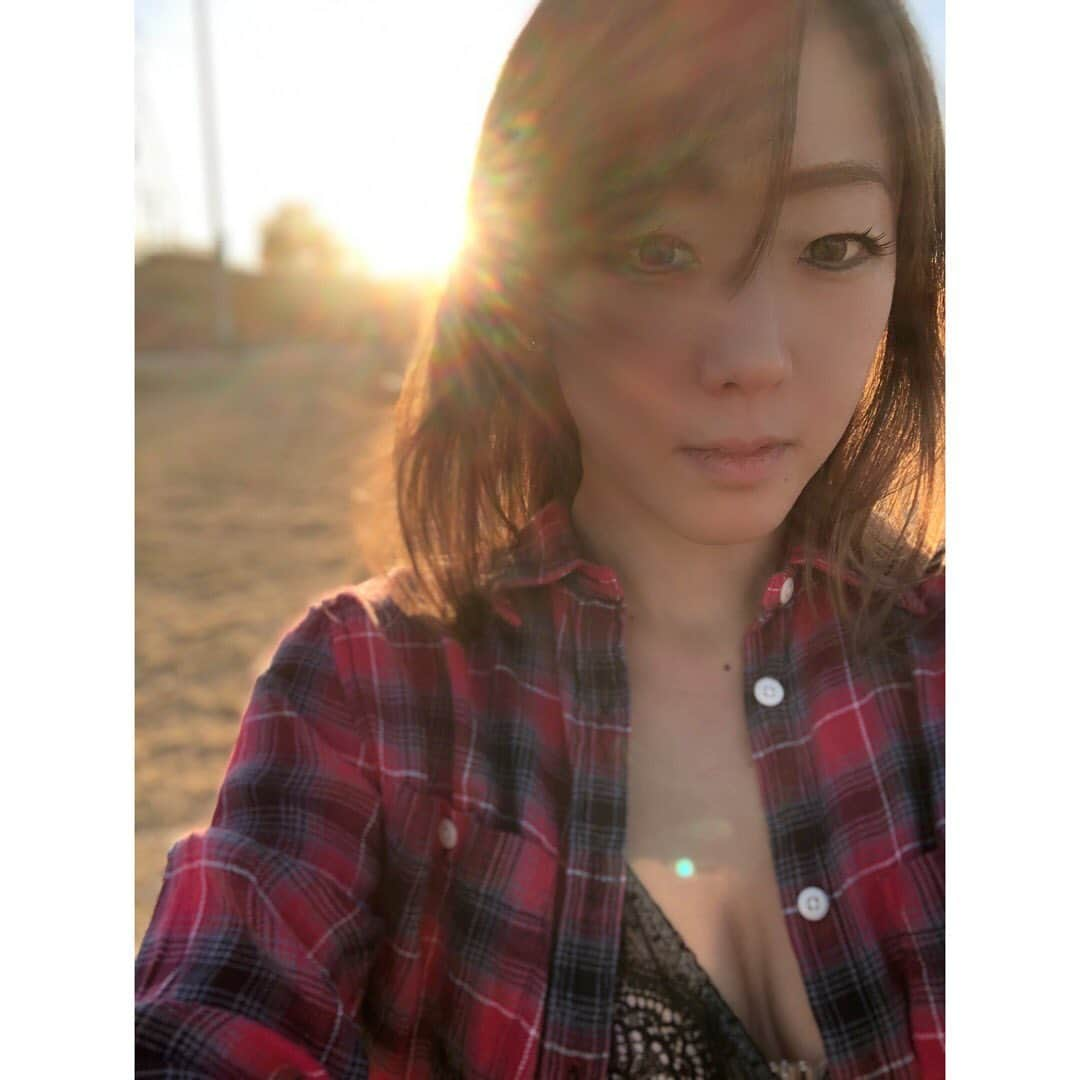 村主章枝さんのインスタグラム写真 - (村主章枝Instagram)「Feeling the autumn breeze 秋の気配🍂 #feelingtheautumn  #feelingtheautumnbreeze」10月20日 9時44分 - fumie.suguri