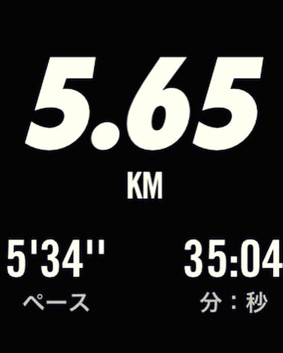 森恵さんのインスタグラム写真 - (森恵Instagram)「ランニングin東京。 今朝はちょっとだけあったかいので、 ジャケット無しでも大丈夫だったけど インナーも考えないと。 フルマラソンまでにまた探しに行こうかなー！  #ランニング #nrc #おかやまマラソン #11月10日」10月20日 10時14分 - morimegumi_official
