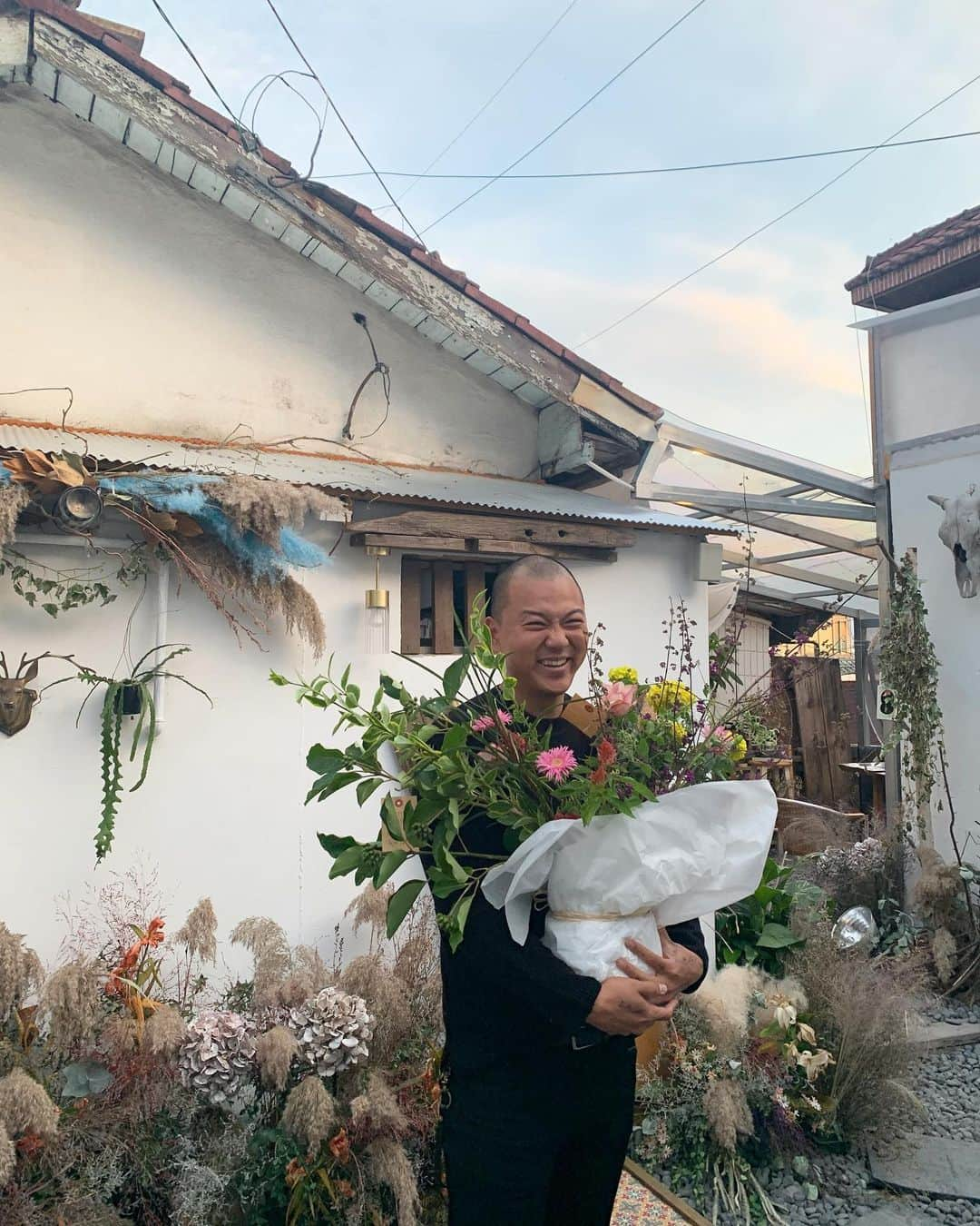 パク・ソラさんのインスタグラム写真 - (パク・ソラInstagram)「방가든 계속 쭉 해주세요🙏🏻 너무 머싯다잉 @bangbang.land #방방랜드 #방가든 #방가든전시 #이태원」10月20日 10時43分 - sora_pppp