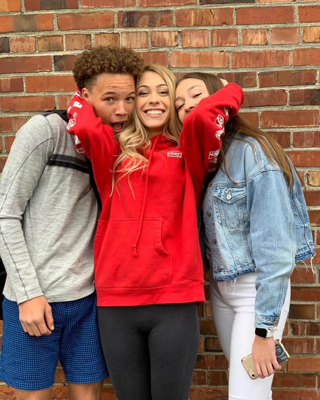 ジョシー・ビセットのインスタグラム：「Love these three @maya.estess @theonly_ei @em.quinn #seniors #eastsidecatholic」