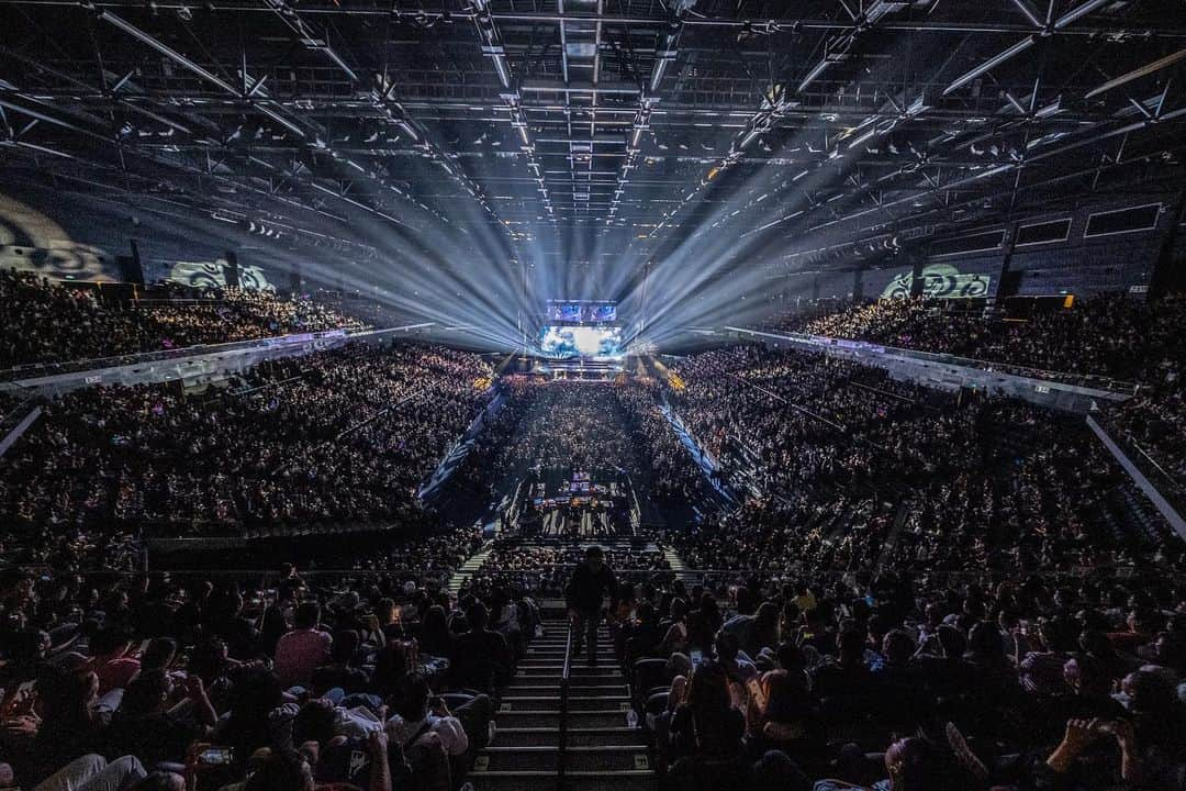 backstreetboysさんのインスタグラム写真 - (backstreetboysInstagram)「It was an absolute pleasure singing for you Macau 🇲🇴🖤 #BSBMAC #DNAWorldTour」10月20日 11時14分 - backstreetboys