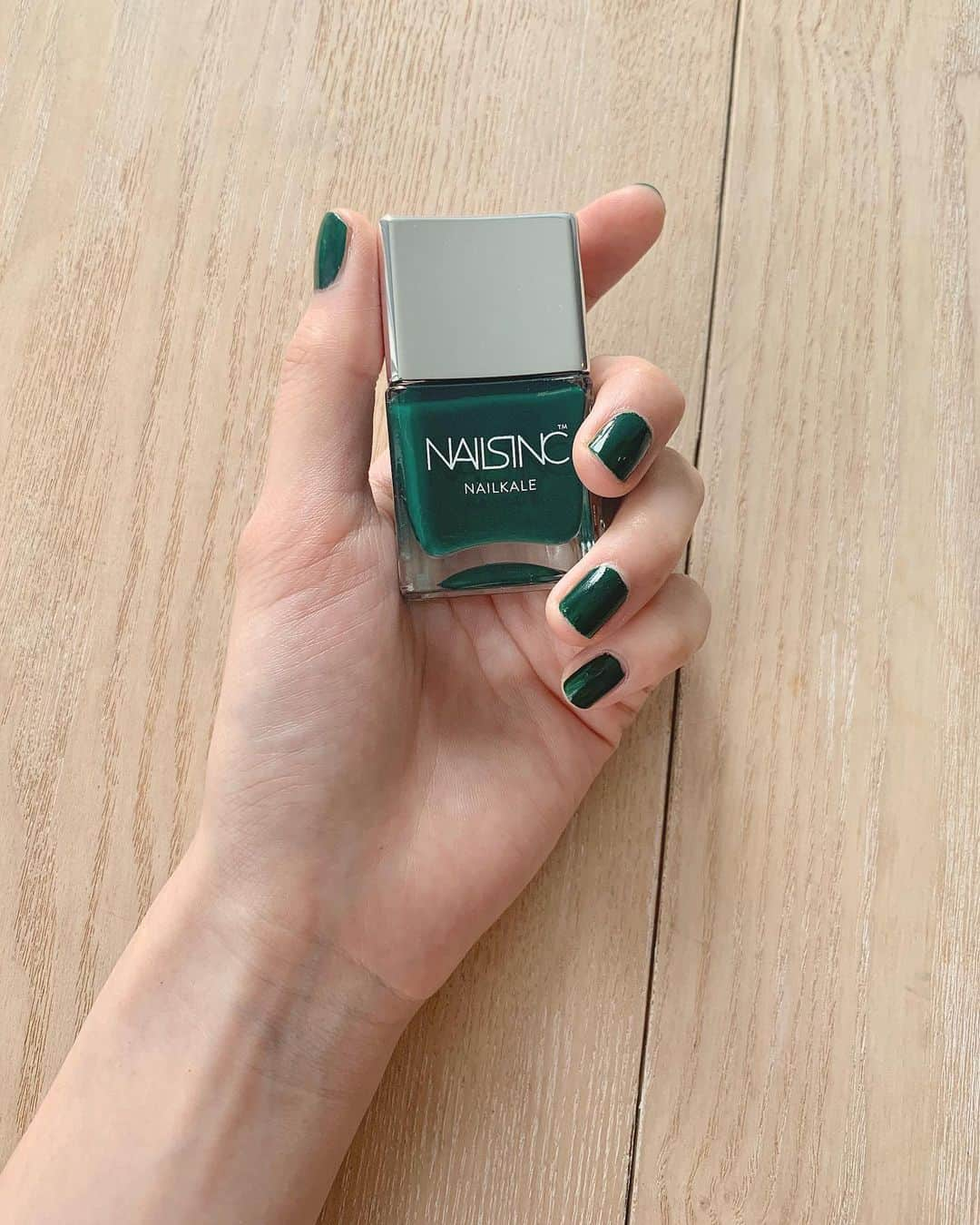 小谷実由さんのインスタグラム写真 - (小谷実由Instagram)「やはり持つべきものは @nailsinc.jp だ、、、 圧倒的塗りやすさ、、、、🌿🌿🌿🌿🌿❤️ NAILSINC NAILKALE BLETONMUSE🐊  #おみゆ洗面所」10月20日 11時47分 - omiyuno