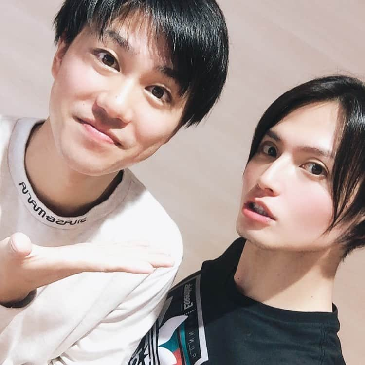 友常勇気さんのインスタグラム写真 - (友常勇気Instagram)「I'm done for today! The first job today was Mr.Terayama. Nice guyヾ(*´∀｀*)ﾉ & I went to lesson！ #友常勇気  #寺山武志  #今日は最初 #テラとお仕事 #相も変わらず #素敵なやつ #稽古も行ったよー #信長の野望」10月20日 22時22分 - yuki_tomotsune