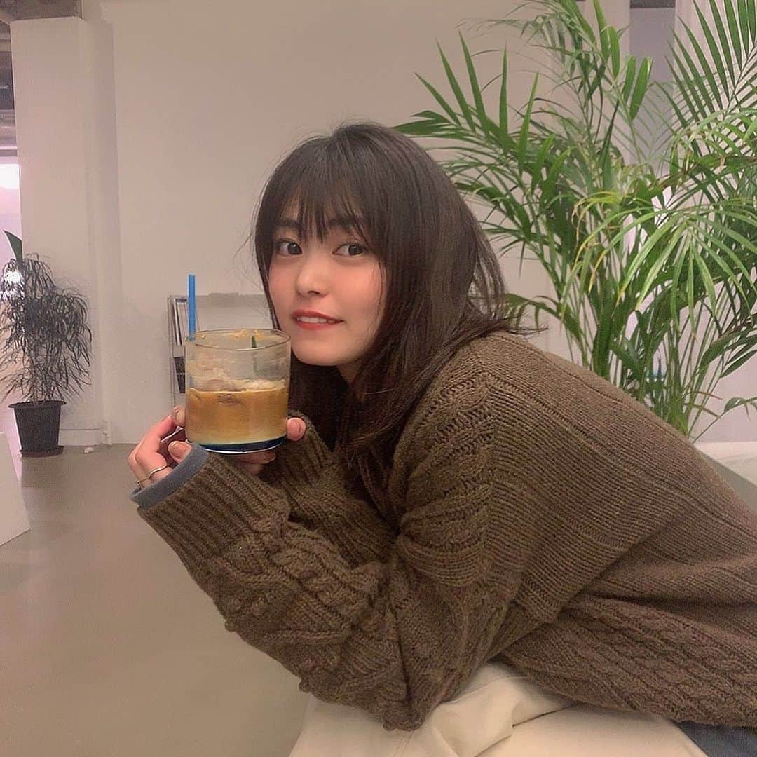 前田亜美のインスタグラム：「. . お気に入りのCafe。お洒落なCafe行くと気分あがるの。. . . 感性も磨かれるし空いてる時とか2時間とか普通にいる。笑」