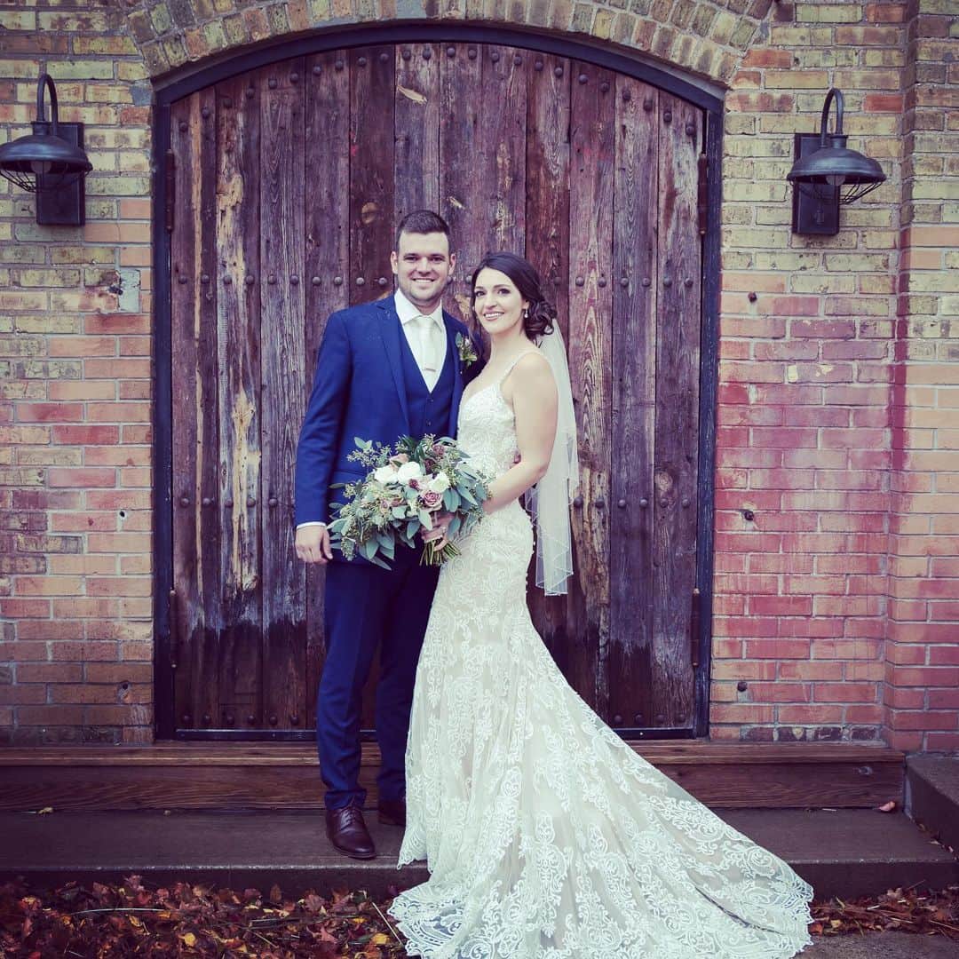コリー・コナーズのインスタグラム：「Happy 1st Anniversary to my beautiful wife @maloryolivia ❤️❤️ It has been a highlight filled year and I am so lucky to have you cheering me on every day. Looking forward to making many more memories with you!」
