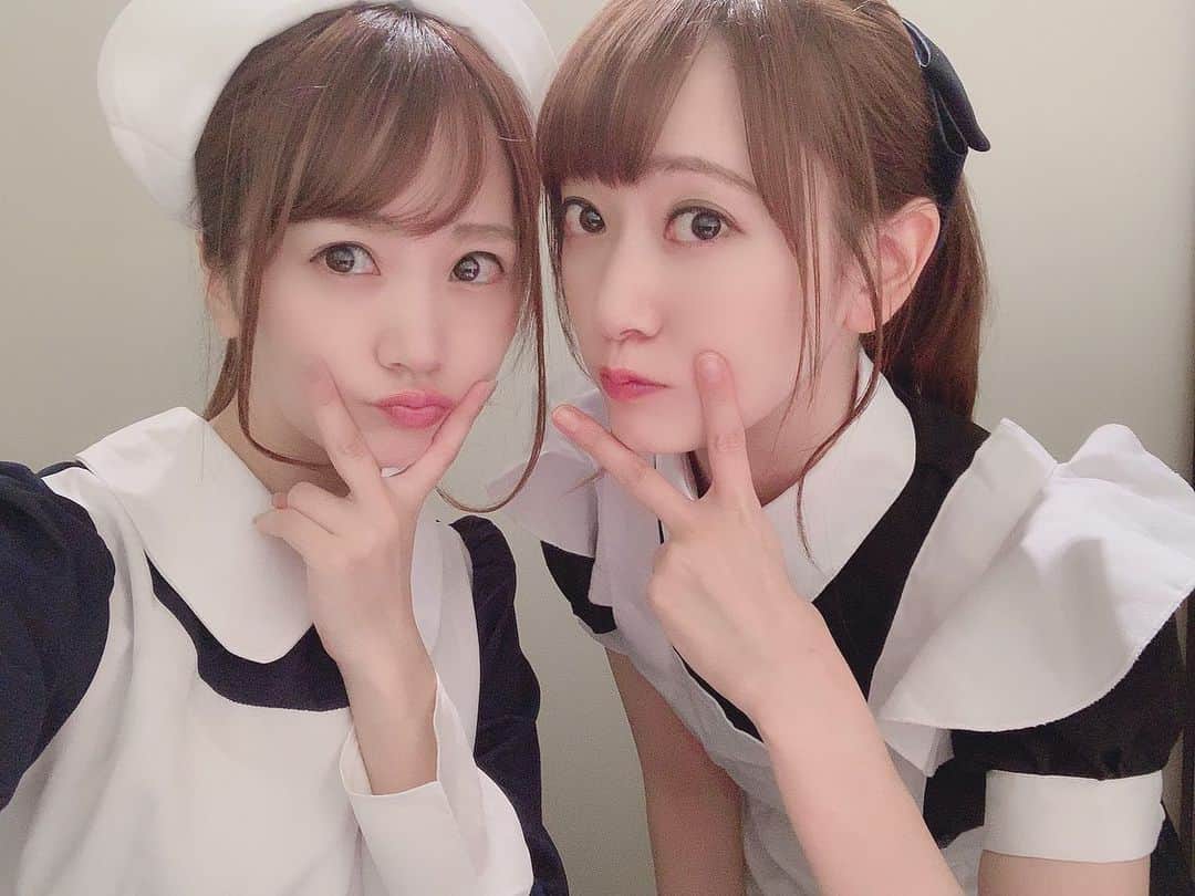 のインスタグラム：「遅くなっちゃいましたが、、 台風前日。。 渋谷クロスFM しぶやDEしょ〜こ！ 来てくださったりありがとうございました！ 見れなかった方はYouTubeに渋谷クロスFMさんのにありますので😊 もっさんのお誕生日月🎉🎂 サプライズ？できました！ いつも台本や色々考えてくださり感謝です🥺私のDVD引退した時のメッセージカード嬉しかった🥺 次は11月8日！生放送！ ハロウィン🎃だから私は #メンソレータム （橋本環奈さんの）🤣しちゃいました。  私は今年#エバーアフター か #ボーピープ かぐや様かがしたかったなぁぁ。。😌」