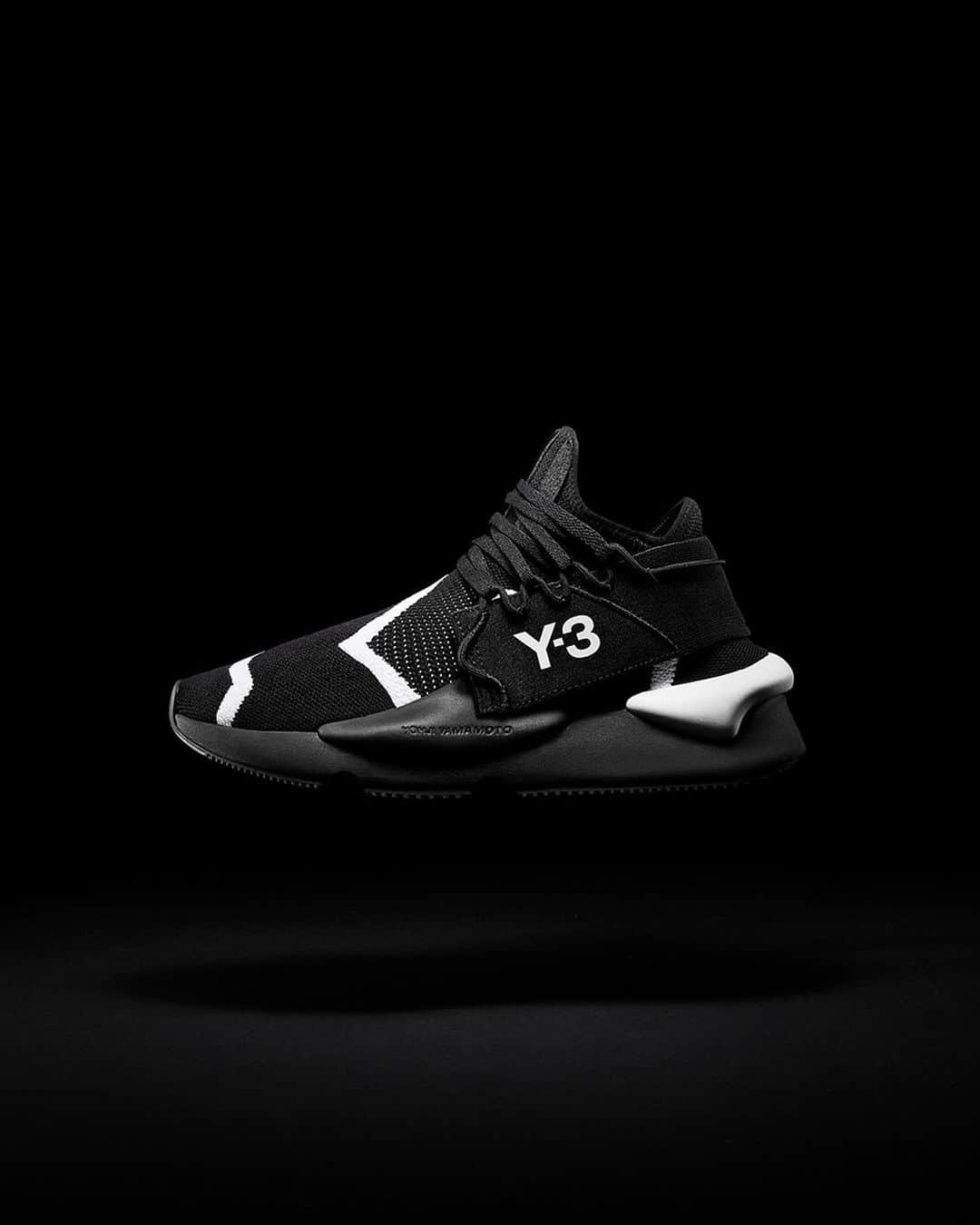 ワイスリーさんのインスタグラム写真 - (ワイスリーInstagram)「Y-3 KAIWA KNIT.  Swipe for the black and white style. Y-3 Fall Winter 2019. --- #adidas #Y3 #YohjiYamamoto  Discover the collection at Y-3.com」10月20日 23時16分 - adidasy3
