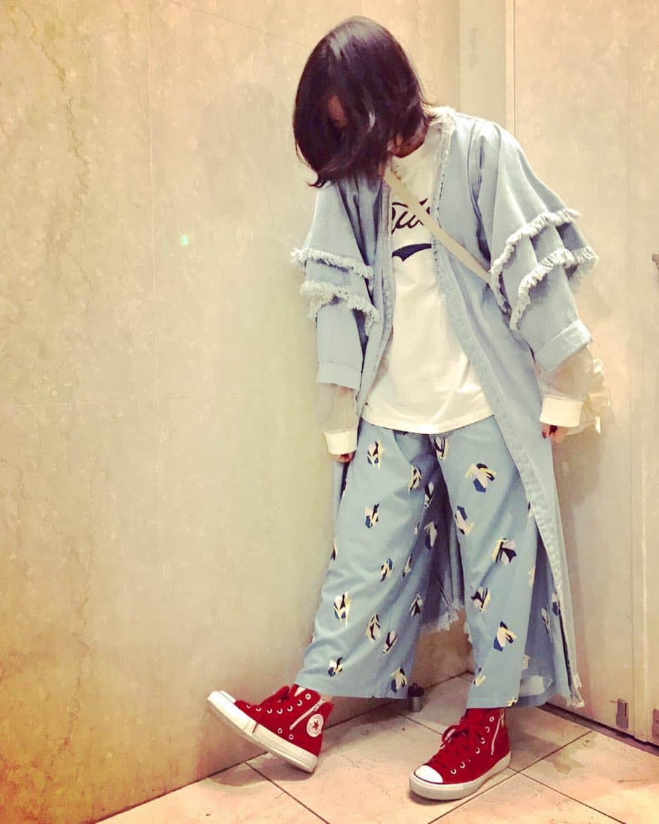 千眼美子さんのインスタグラム写真 - (千眼美子Instagram)「・ なぞに結構まえの写メ。 LINEブログ更新したよー✏️」10月20日 23時19分 - yoshiko_sengen