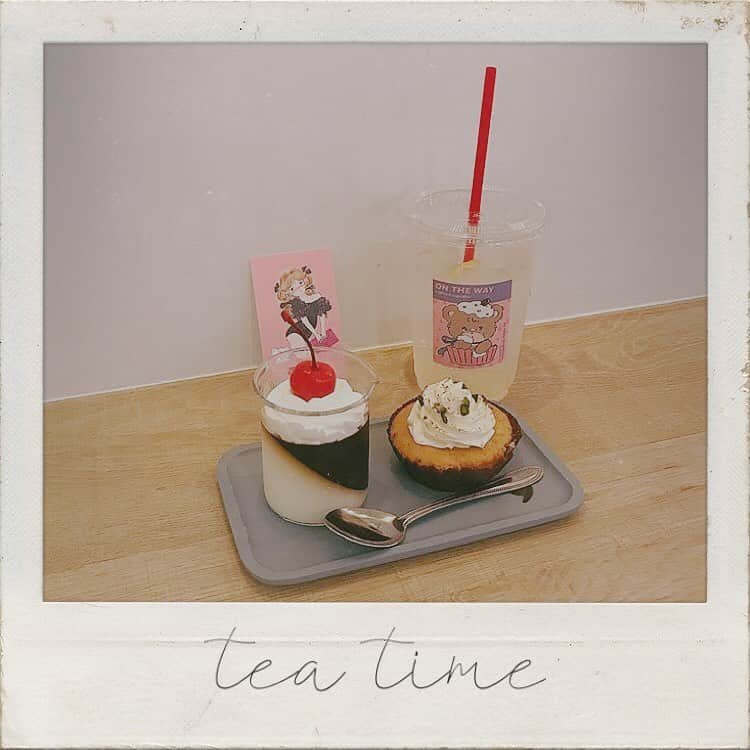 「SNOW」顔認識カメラアプリのグルメインスタ