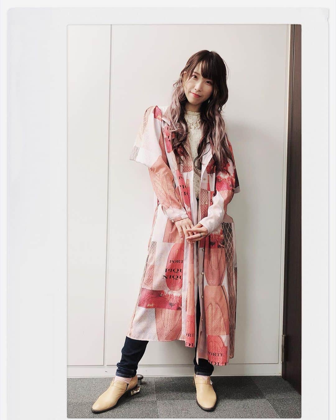 朝日奈丸佳さんのインスタグラム写真 - (朝日奈丸佳Instagram)「『ガンガンGAちゃんねるスペシャル「 GA FES 2019 」 メディアミックス大発表会！生放送』  シークレット作品のシークレットゲストとして出演しました。 TVアニメ「たとえばラストダンジョン前の村の少年が序盤の街で暮らすような物語」略してラスダンにセレン役で出演致します。  ドラマCDの制作も決定してますので、お楽しみに～！ そんな昨日の生放送の衣装です。  #JINE #mabataki美雨  #marucode」10月20日 14時56分 - madoka_maru_hina